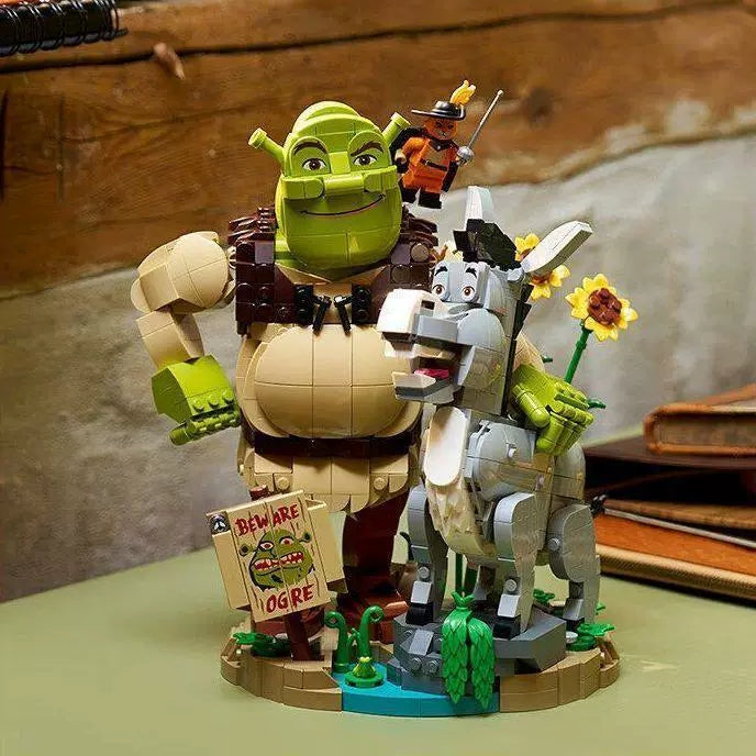 Free Express Shipping :New 72423 Icons Shrek Donkey & Puss In Boots 1403 PCS Building Block Toy Set