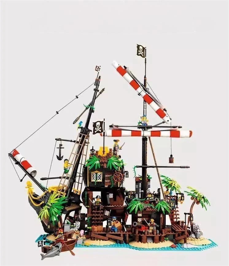 MOC / LEGO New 21322 Ideas: Pirates of Barracuda Bay 2545 PCS Building Toy Set