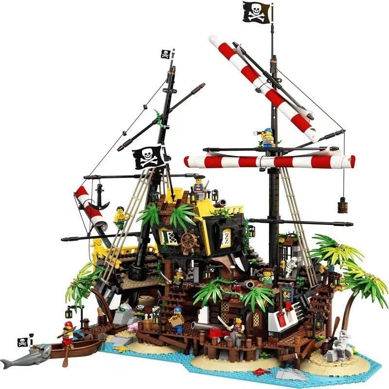 MOC / LEGO New 21322 Ideas: Pirates of Barracuda Bay 2545 PCS Building Toy Set