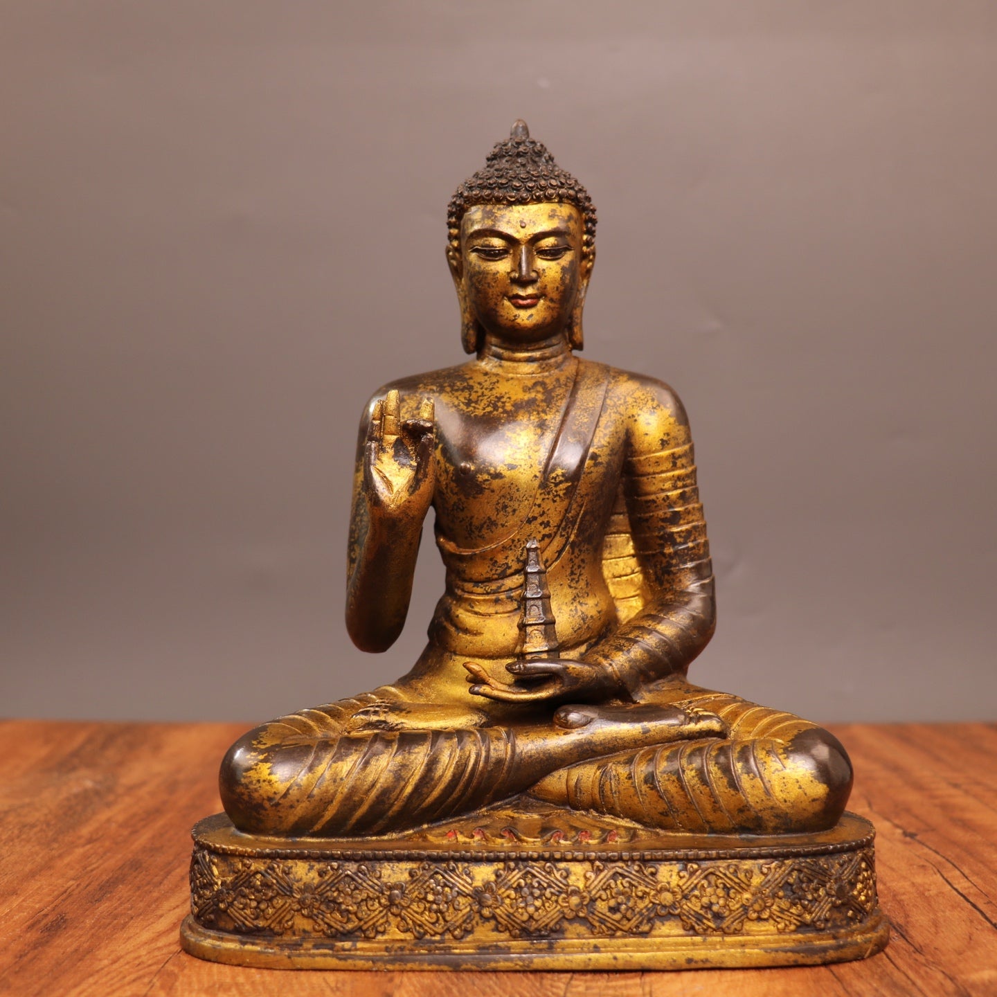 Ancient China Antique Ming Dynasty Copper Ware Gold-plated Statue Sakyamuni Buddha