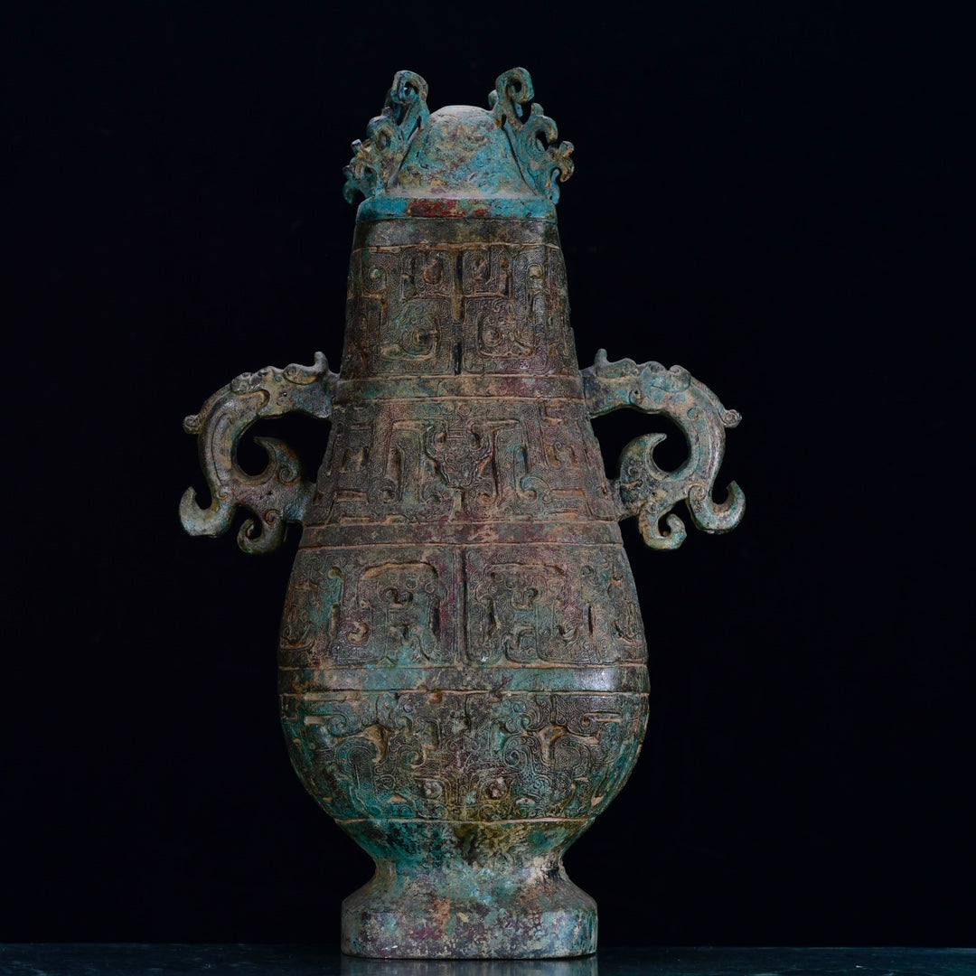 Ancient China Antique Shang Dynasty Bronze Dragon Pattern Vases