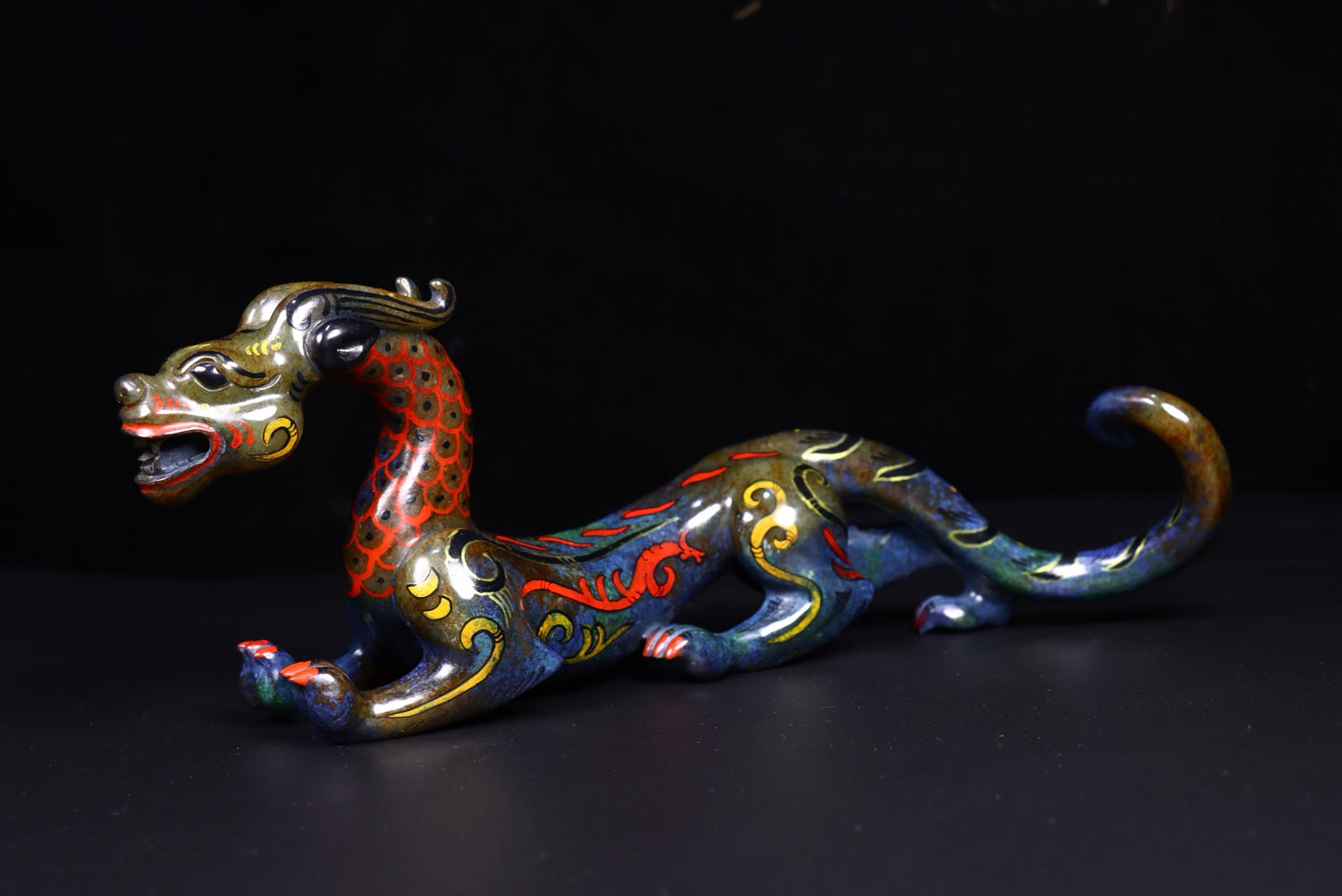 Ancient China Antique Warring States Period Hetian Ancient Jade Colour Decoration Jade Dragon Statue