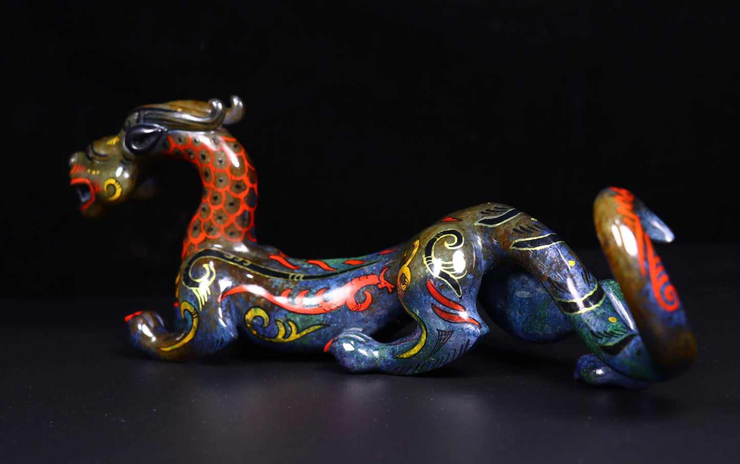 Ancient China Antique Warring States Period Hetian Ancient Jade Colour Decoration Jade Dragon Statue