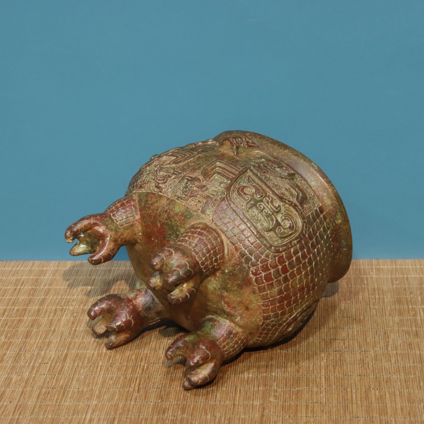Ancient China Antique Zhou Dynasty Bronze With Inscription God Bird Design Bronze Wine Vessel