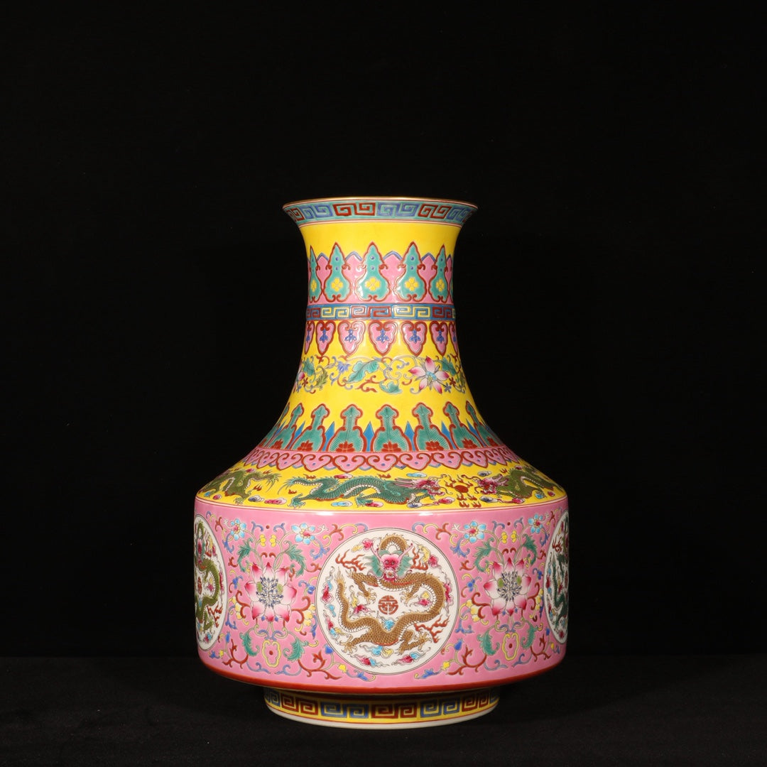 Ancient China Antique Qing Dynasty Qianlong Emperor Enamel Colors Porcelain Dragon Flowers Pattern Porcelain Vases