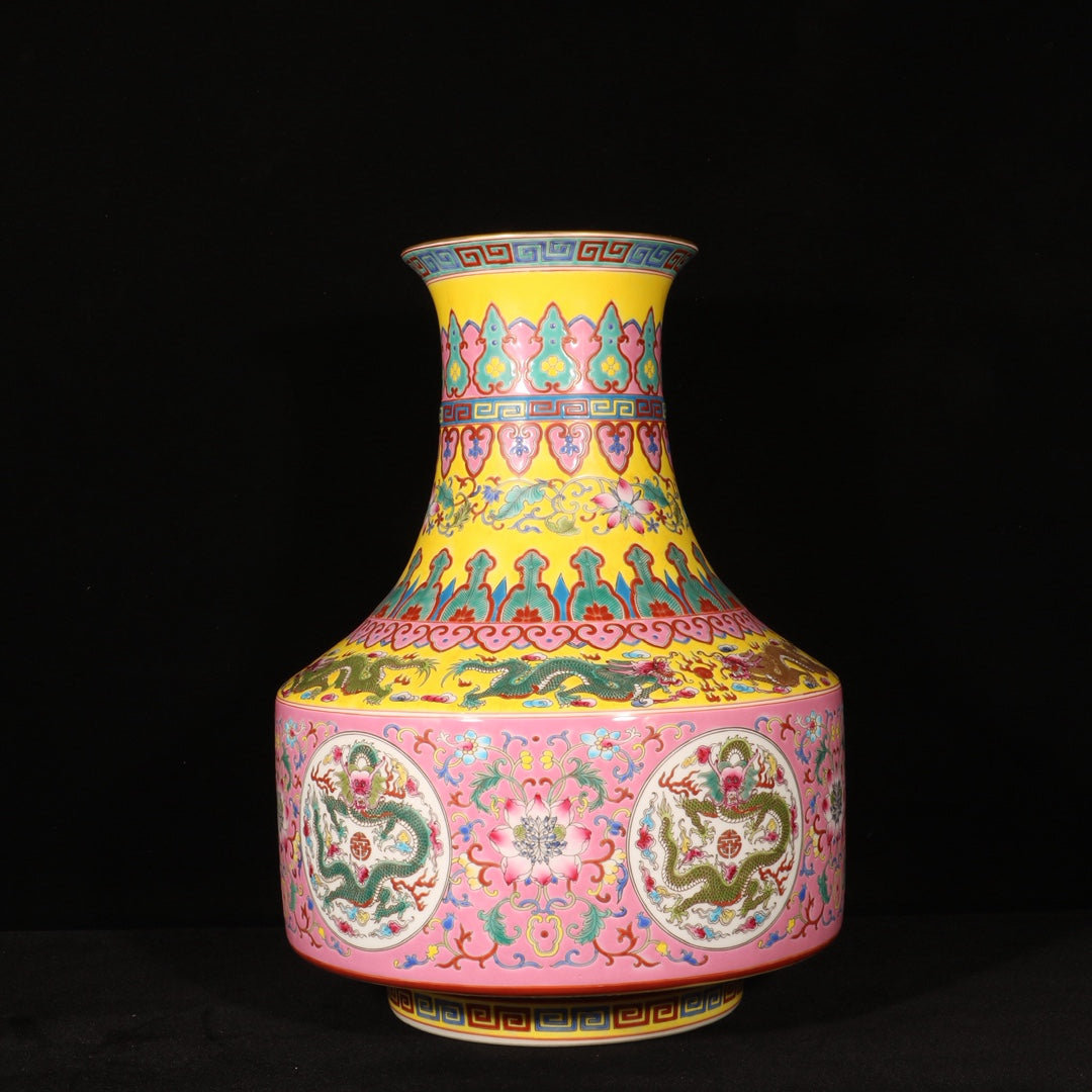 Ancient China Antique Qing Dynasty Qianlong Emperor Enamel Colors Porcelain Dragon Flowers Pattern Porcelain Vases