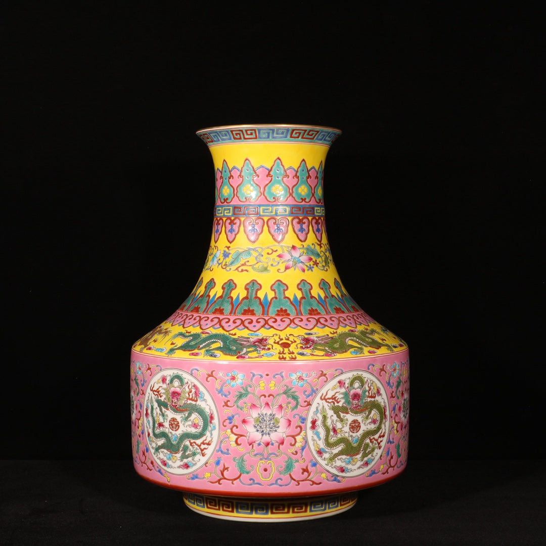 Ancient China Antique Qing Dynasty Qianlong Emperor Enamel Colors Porcelain Dragon Flowers Pattern Porcelain Vases