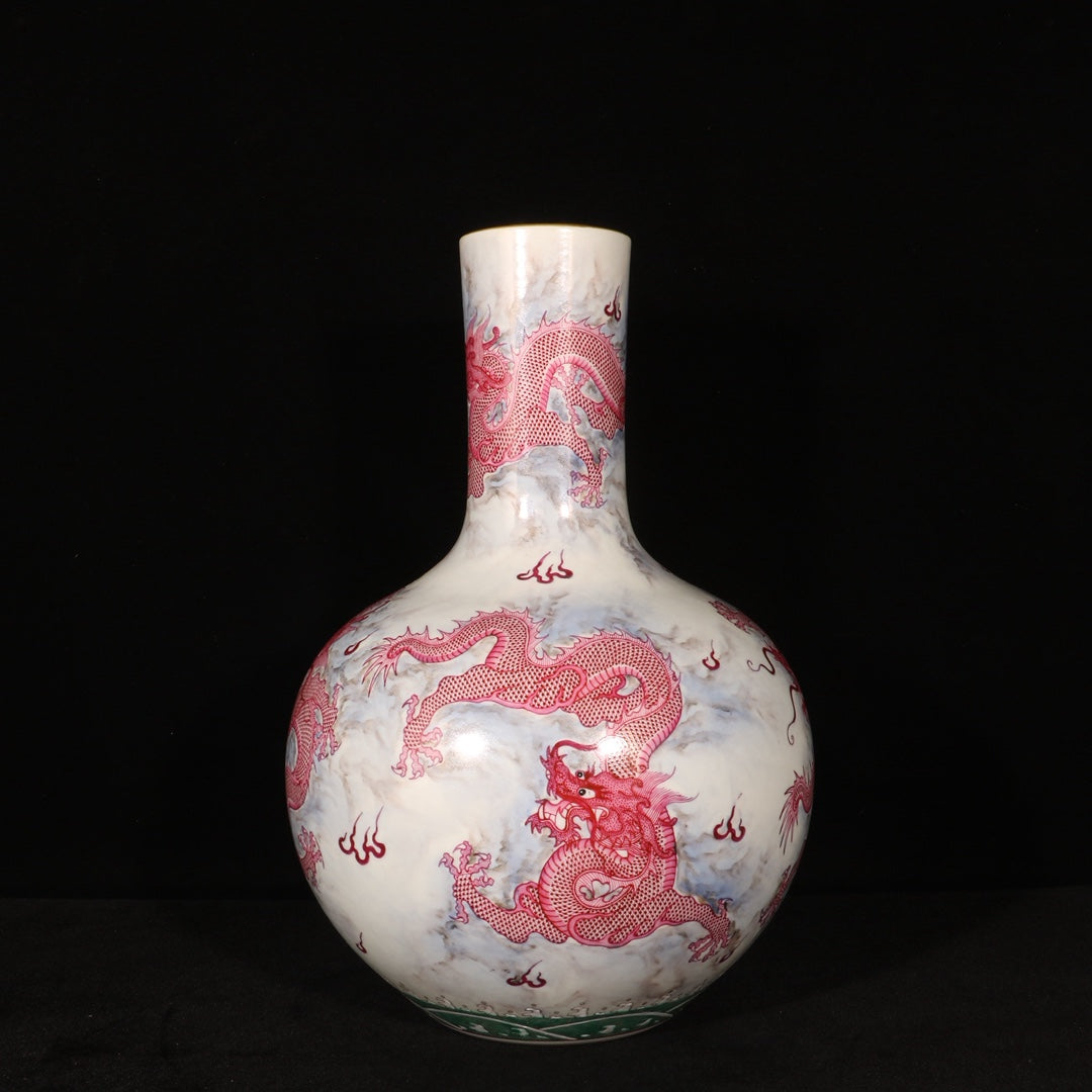 Ancient China Antique Qing Dynasty Yongzheng Emperor Porcelain Dragon Pattern Vases