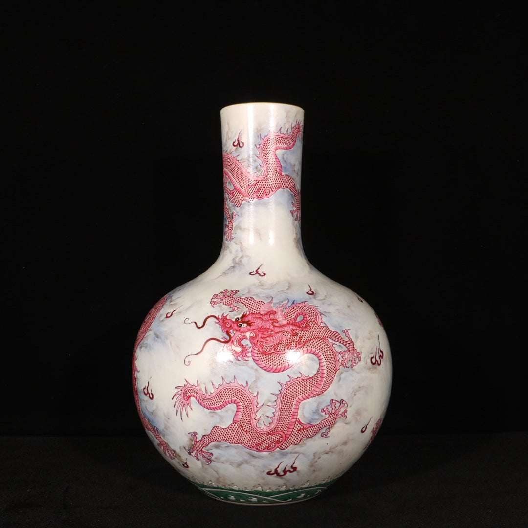 Ancient China Antique Qing Dynasty Yongzheng Emperor Porcelain Dragon Pattern Vases