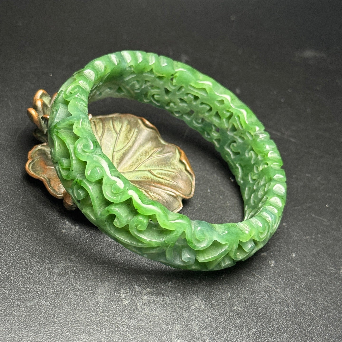 Ancient China Antique Qing Dynasty Jadeite Jade Through-carved work Flower Jadeite Jade Bracelets